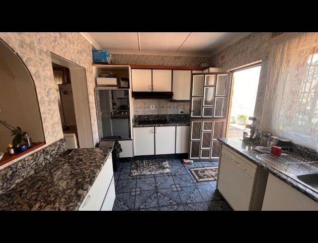 4 BEDROOM HOUSE FOR SALE IN NORTHDENE